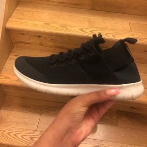 Women’s Nike Free Run Slip On Running Shoes